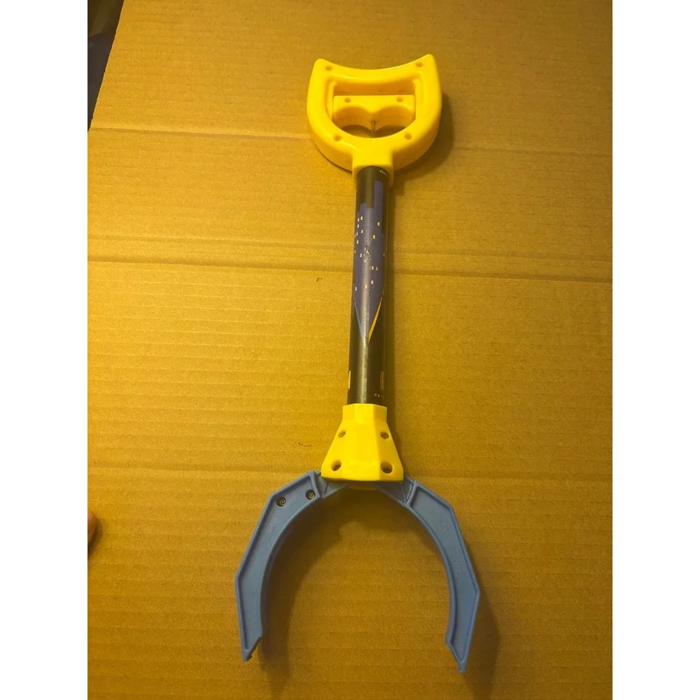 Batman Kids Play Grabber Claw Toy Tool Accessory